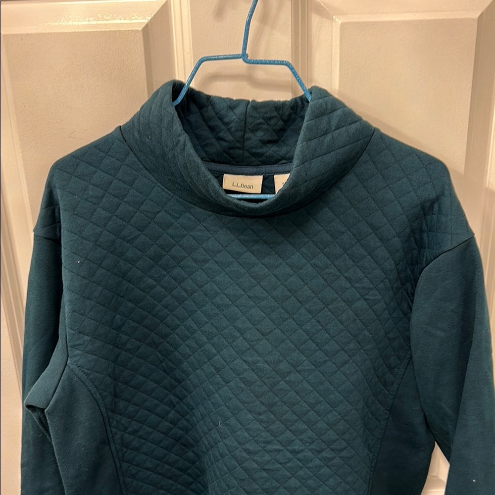 L.L. Bean Women's Quilted Sweatshirt- Teal
